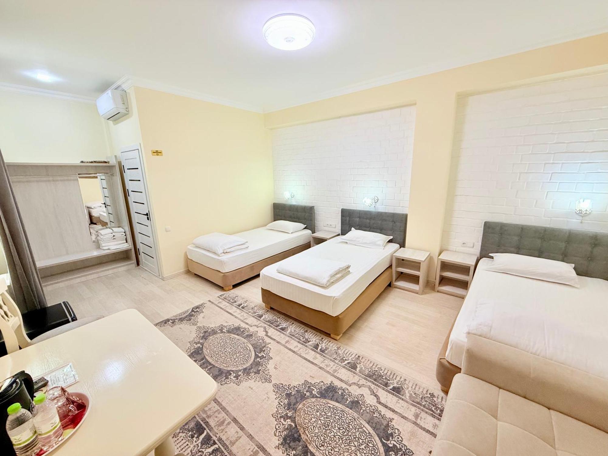 Samarkand Travel Hotel Eksteriør bilde